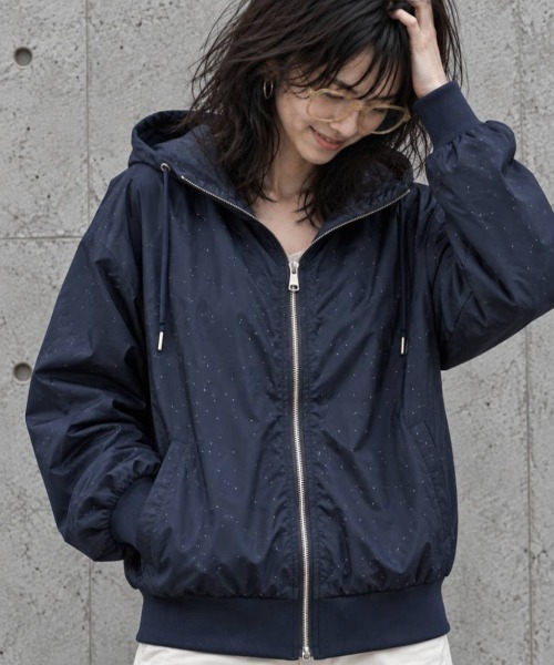 KAMINARI_TOKIO(カミナリトキオ)の「ラインストーン フーデットブルゾン(ブルゾン・レディース・ライトブルー/ブラック/ネイビー/レッド/イエロー/アイボリー・FREE)」の4枚目の写真