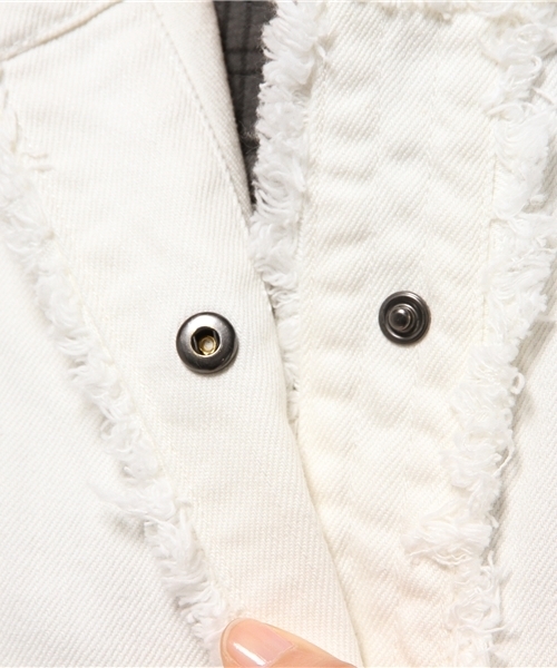 REAL CUBE（リアルキューブ）の「CYNICAL 透かしレース七分袖ノーカラーデニムジャケット（デニムジャケット・レディース・オフホワイト/ブルー・02）」の7枚目の写真