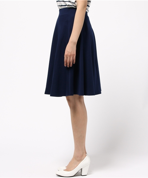 N.(N. Natural Beauty Basic)(エヌエヌナチュラルビューティーベーシック)の「ポンチセットアップ フレアスカート(スカート・レディース・ホワイト/ネイビー/オレンジ・MEDIUM)」の5枚目の写真