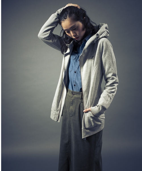 AVIREX（アヴィレックス）の「avirex/ アヴィレックス / STRETCH PRINT PARKA/ ストレッチ　プリント　パーカー（パーカー・レディース・グレー/ブラック・MEDIUM/SMALL）」の9枚目の写真