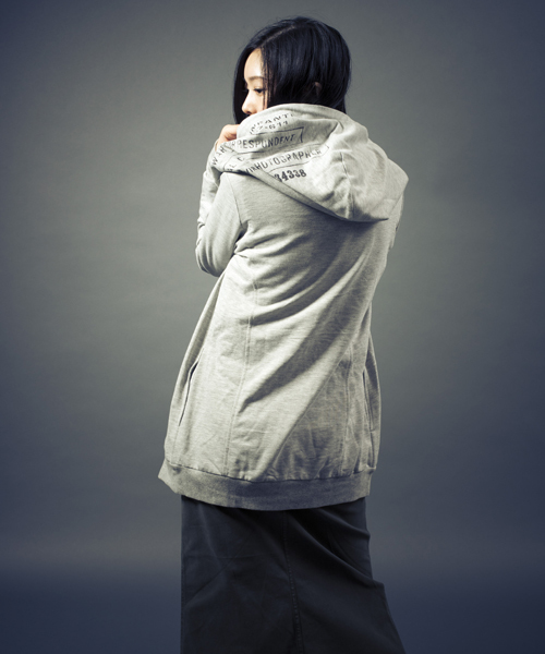 AVIREX（アヴィレックス）の「avirex/ アヴィレックス / STRETCH PRINT PARKA/ ストレッチ　プリント　パーカー（パーカー・レディース・グレー/ブラック・MEDIUM/SMALL）」の11枚目の写真