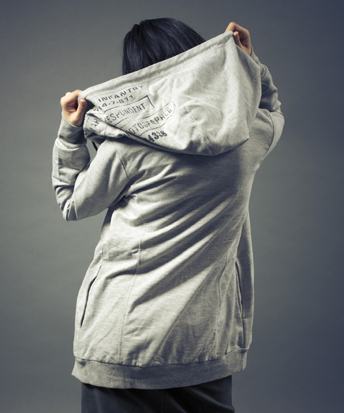 AVIREX（アヴィレックス）の「avirex/ アヴィレックス / STRETCH PRINT PARKA/ ストレッチ　プリント　パーカー（パーカー・レディース・グレー/ブラック・MEDIUM/SMALL）」の7枚目の写真