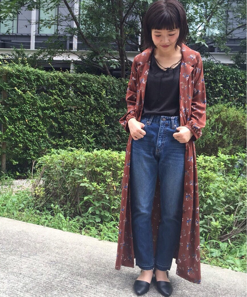 archives（アルシーヴ）の「花柄ロングガウンワンピース（ワンピース・レディース・ネイビー/ブラウン/オフホワイト・MEDIUM）」の2枚目の写真