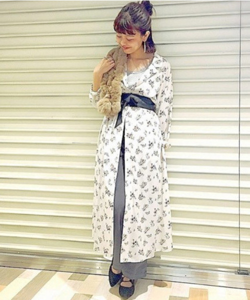 archives（アルシーヴ）の「花柄ロングガウンワンピース（ワンピース・レディース・ネイビー/ブラウン/オフホワイト・MEDIUM）」の19枚目の写真