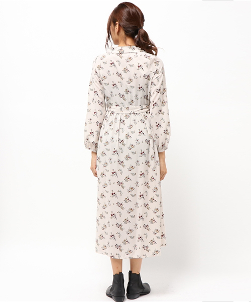 archives（アルシーヴ）の「花柄ロングガウンワンピース（ワンピース・レディース・ネイビー/ブラウン/オフホワイト・MEDIUM）」の6枚目の写真