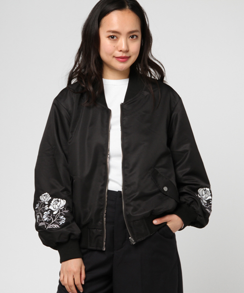 VENCEEXCHANGE（ヴァンスエクスチェンジ）の「袖刺繍リバーシブルブルゾン            （ブルゾン・レディース・ライトグレー/ライトカーキ/ブラック・MEDIUM）」の15枚目の写真