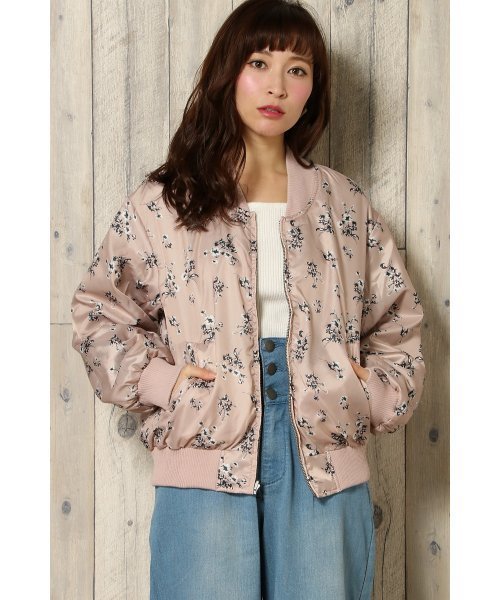 VENCEEXCHANGE（ヴァンスエクスチェンジ）の「袖刺繍リバーシブルブルゾン            （ブルゾン・レディース・ライトグレー/ライトカーキ/ブラック・MEDIUM）」の18枚目の写真