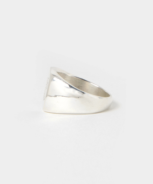 CALEE（キャリー）の「SIGNET RING＜SILVER＞（リング・メンズ・シルバー・#19/#21/#17）」の2枚目の写真