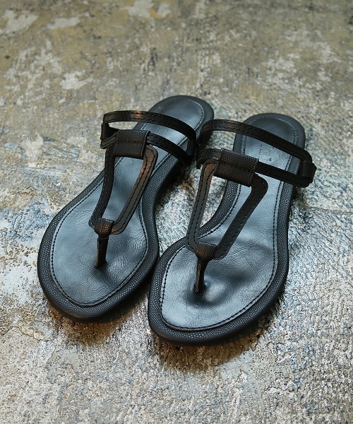 TODAYFUL（トゥデイフル）の「フラットサンダル（サンダル・レディース・ブラウン/ブラック・37inch/38inch/36inch）」の5枚目の写真