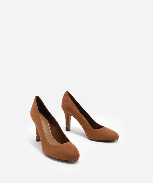 CHARLES & KEITH(チャールズ & キース)の「フォウスエードパンプス / FAUX SUEDE PUMPS(パンプス・レディース・ブラック/ブラウン系その他/パープル・23cm/24cm/23.5cm/24.5cm/22.5cm/25cm/25.5cm)」の8枚目の写真