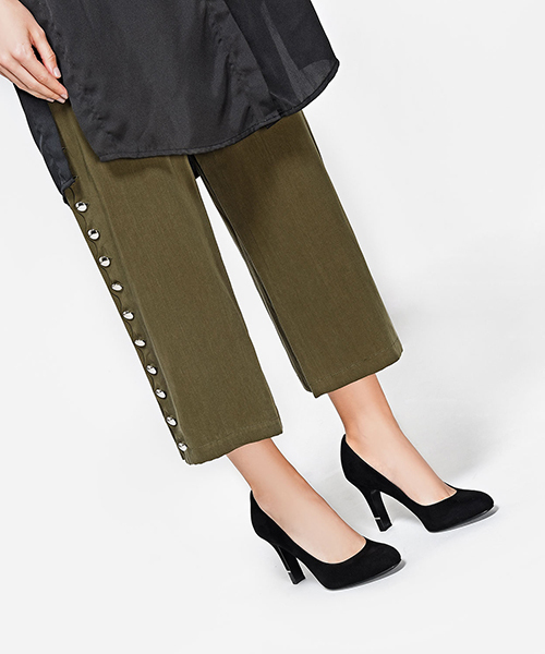 CHARLES & KEITH(チャールズ & キース)の「フォウスエードパンプス / FAUX SUEDE PUMPS(パンプス・レディース・ブラック/ブラウン系その他/パープル・23cm/24cm/23.5cm/24.5cm/22.5cm/25cm/25.5cm)」の18枚目の写真