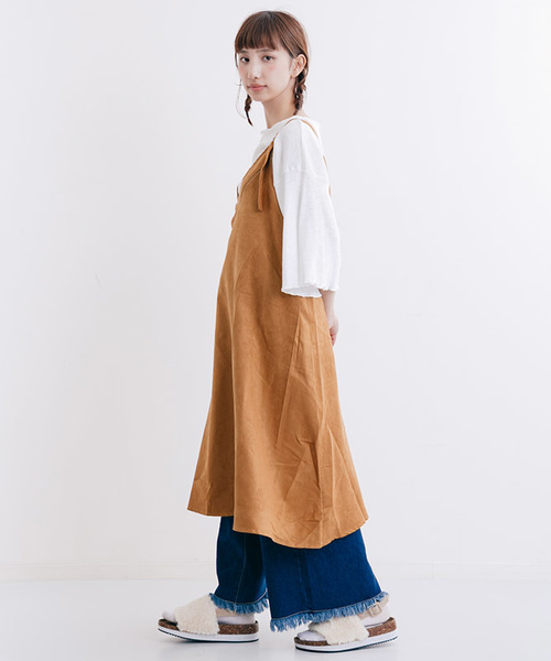 MERLOT(メルロー)の「スウェード調肩ストラップジャンパースカート7147(ジャンパースカート・レディース・ブラック/キャメル/グリーン/パープル・FREE)」の20枚目の写真