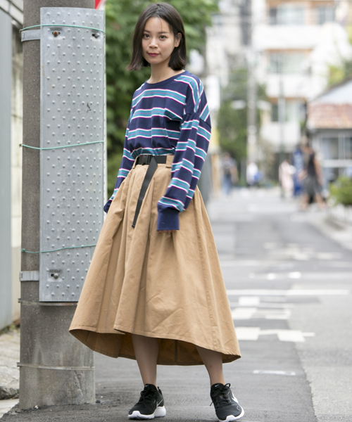 DOUBLE NAME（ダブルネーム）の「ベルト付ボリュームイレヘムスカート（スカート・レディース・ベージュ/カーキ/オレンジ/スミクロ・FREE）」の14枚目の写真