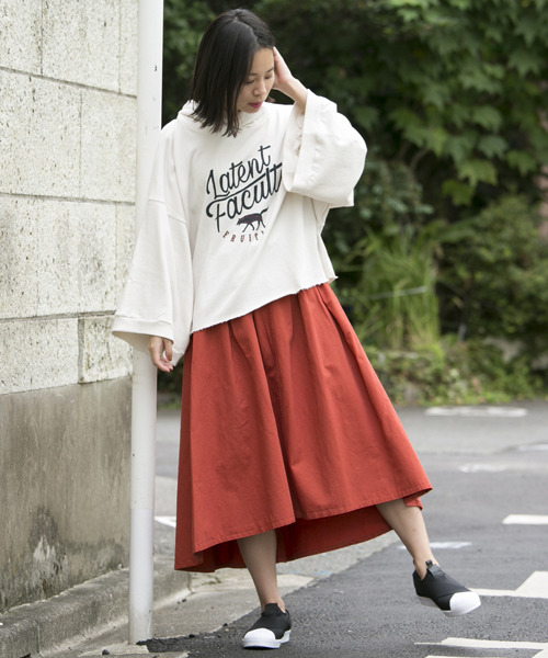 DOUBLE NAME（ダブルネーム）の「ベルト付ボリュームイレヘムスカート（スカート・レディース・ベージュ/カーキ/オレンジ/スミクロ・FREE）」の16枚目の写真