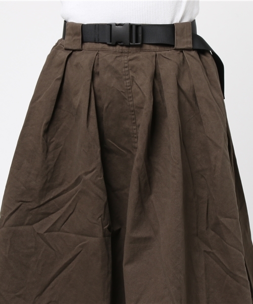 DOUBLE NAME（ダブルネーム）の「ベルト付ボリュームイレヘムスカート（スカート・レディース・ベージュ/カーキ/オレンジ/スミクロ・FREE）」の9枚目の写真