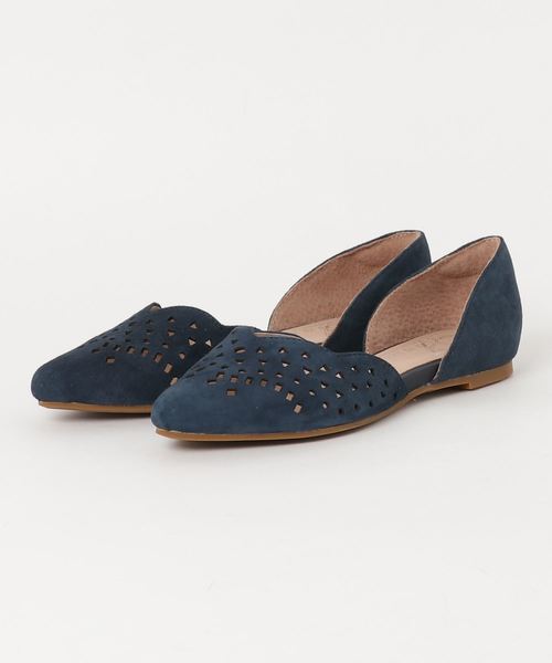 V SEVEN TWELVE THIRTY(ヴィセヴントゥエルヴサーティ)の「V SEVEN TWELVE THIRTY フラワーカットポインテッドトゥフラットパンプス(パンプス・レディース・ブラック/ベージュ/ネイビー/レッド/シルバー・22.5cm/23.5cm/24.5cm/23.0cm/24.0cm)」の3枚目の写真