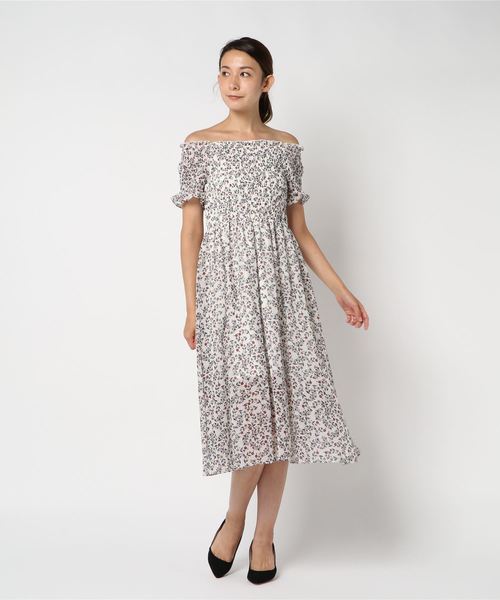 archives(アルシーヴ)の「花柄シャーリングワンピース(ワンピース・レディース・オフホワイト/ブルー/ネイビー・MEDIUM)」の2枚目の写真