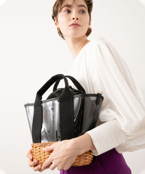 VIOLAd'ORO(ヴィオラドーロ)の「【VIOLAd'ORO】PVCx ラタンショルダー V-8241(ショルダーバッグ・レディース・ブラック/キャメル・FREE)」の10枚目の写真