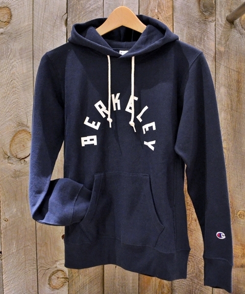 SHIPS（シップス）の「Champion: 【SHIPS AUTHENTIC 別注】 チャンピオン プリント フーデッド パーカー■（パーカー・メンズ・オフホワイト/ヘザ－グレー/ネイビー/レッド・LARGE/SMALL/MEDIUM）」の3枚目の写真