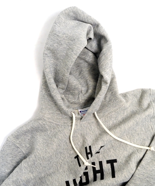 SHIPS（シップス）の「Champion: 【SHIPS AUTHENTIC 別注】 チャンピオン プリント フーデッド パーカー■（パーカー・メンズ・オフホワイト/ヘザ－グレー/ネイビー/レッド・LARGE/SMALL/MEDIUM）」の7枚目の写真