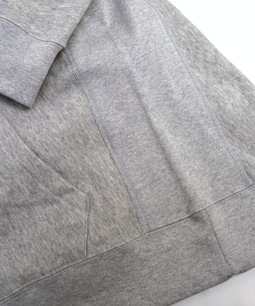 SHIPS（シップス）の「Champion: 【SHIPS AUTHENTIC 別注】 チャンピオン プリント フーデッド パーカー■（パーカー・メンズ・オフホワイト/ヘザ－グレー/ネイビー/レッド・LARGE/SMALL/MEDIUM）」の11枚目の写真