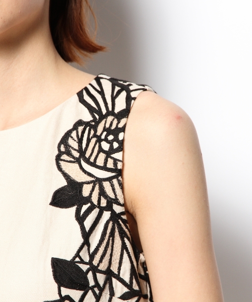 GRACE CONTINENTAL（グレースコンチネンタル）の「サイド刺繍  