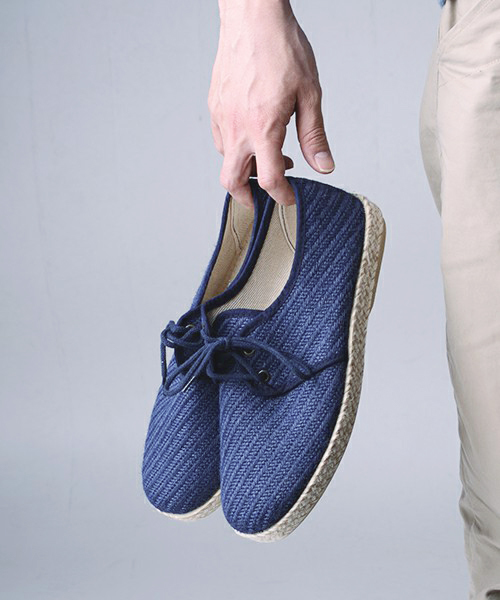 Anoutcommune（アナウトコミューン）の「KOYUK : BLUCHER  deck shoes（モカシン/デッキシューズ・メンズ・ホワイト系その他/ブラック/ネイビー/レッド・41/43/42）」の4枚目の写真