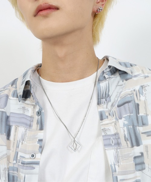 SPINNS（スピンズ）の「シンプルトップチェーンネックレス（ネックレス・メンズ・シルバー/C/D/B/A・ONESIZE）」の3枚目の写真