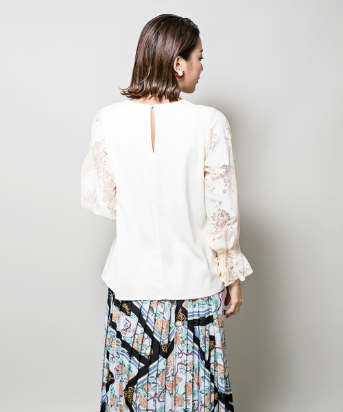 MILLION CARATS(ミリオンカラッツ)の「【WEB限定STYLE4】アンニュイレースブラウス(シャツ/ブラウス・レディース・イエロー/オフホワイト・FREE)」の5枚目の写真