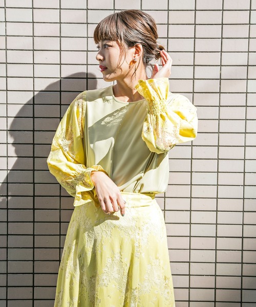 MILLION CARATS(ミリオンカラッツ)の「【WEB限定STYLE4】アンニュイレースブラウス(シャツ/ブラウス・レディース・イエロー/オフホワイト・FREE)」の13枚目の写真