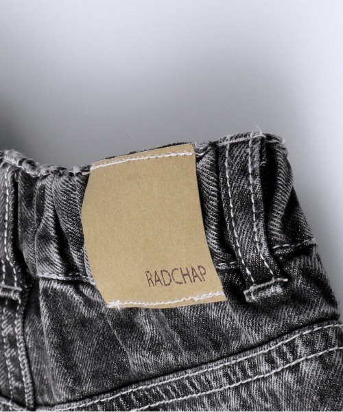 RADCHAP（ラッドチャップ）の「クラッシュデニムショートパンツ（デニムパンツ・キッズ・グレー/サックスブルー・90cm/110cm/100cm/120cm/130cm/150cm/140cm）」の5枚目の写真
