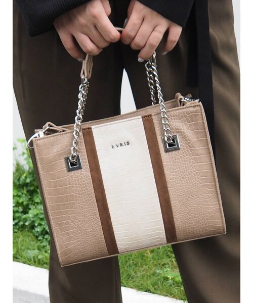 EVRIS（エヴリス）の「バイカラーブロッキングショルダーBAG（ショルダーバッグ・レディース・ブラック/ベージュ/ボルドー・FREE）」の2枚目の写真