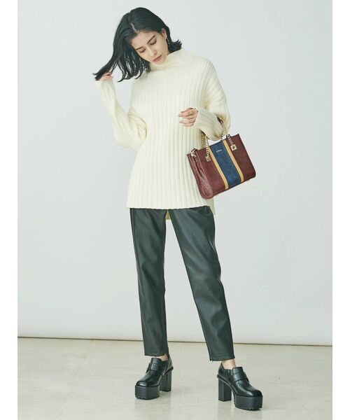 EVRIS（エヴリス）の「バイカラーブロッキングショルダーBAG（ショルダーバッグ・レディース・ブラック/ベージュ/ボルドー・FREE）」の4枚目の写真