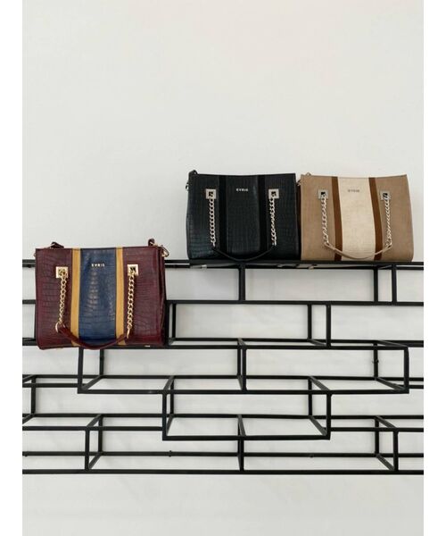 EVRIS（エヴリス）の「バイカラーブロッキングショルダーBAG（ショルダーバッグ・レディース・ブラック/ベージュ/ボルドー・FREE）」の10枚目の写真