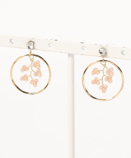 U.Q（ユウキュウ）の「ワイヤーアートリングピアス（ピアス（両耳用）・レディース・ピンク/グリーン/アイボリー・FREE）」の3枚目の写真