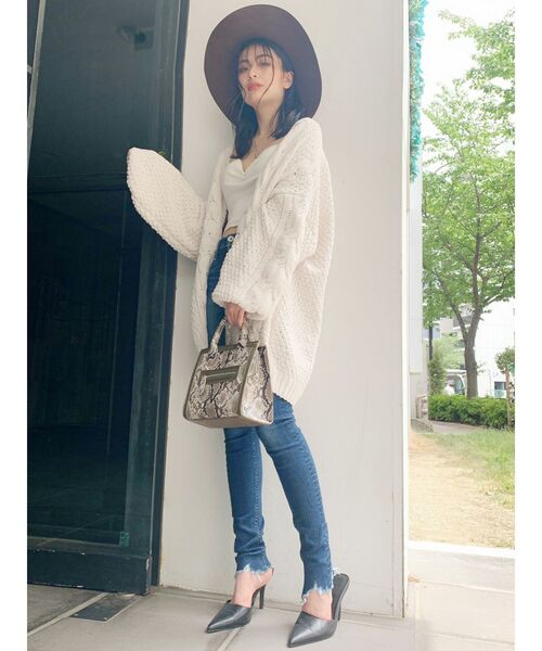 GYDA（ジェイダ）の「HEMダメージスキニーデニムパンツ（デニムパンツ・レディース・インディゴブルー/ブルー・SMALL/MEDIUM/X-SMALL）」の3枚目の写真