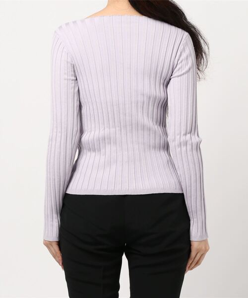 KOBE LETTUCE（コウベレタス）の「太リブボートネックニットトップス（ニット/セーター・レディース・ブラック/ブラウン/ホワイト系その他/ブルー系その他/パープル系その他・1）」の6枚目の写真