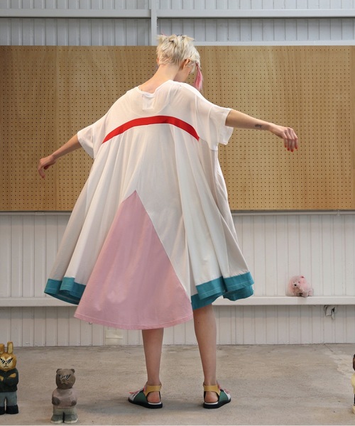 bedsidedrama（ベットサイドドラマ）の「2021春夏 Peacock Dress