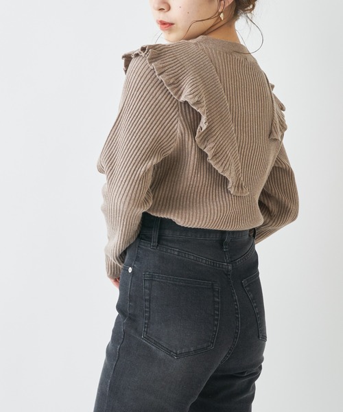 Chico（チコ）の「肩フリルリブニット/パイピングリブニット（ニット/セーター・レディース・ホワイト/ブラック/ミント/グレイッシュベージュ・FREE）」の7枚目の写真