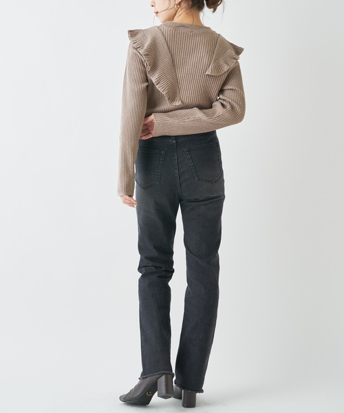 Chico（チコ）の「肩フリルリブニット/パイピングリブニット（ニット/セーター・レディース・ホワイト/ブラック/ミント/グレイッシュベージュ・FREE）」の9枚目の写真