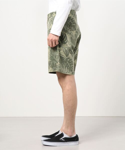 REPLAY（リプレイ）の「ボタニカルプリント コットンサテンショーツ（その他パンツ・メンズ・ブラック×グリーン・31inch/28inch/30inch/27inch/33inch/34inch/29inch/32inch）」の2枚目の写真