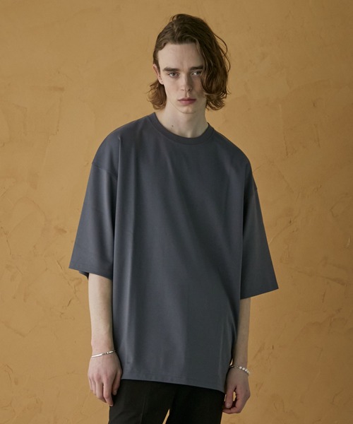 PUBLIC TOKYO（パブリックトウキョウ）の「極 ココTシャツ ビッグシルエット　”圧倒的な『ココち良さ』を実現したクルーネック無地Tシャツ”（Tシャツ/カットソー・メンズ・ホワイト/ブラック/ダークグレー/ミント/ピンク系その他/ネイビー/サックスブルー/グレイッシュベージュ・1/2/4/3）」の4枚目の写真