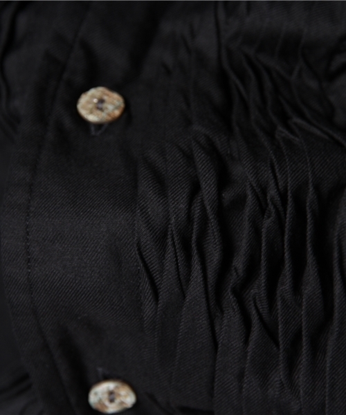 KATHARINE HAMNETT LONDON (キャサリンハムネットロンドン)の「100/2RANDOM TUCK / 100/2 ランダム タックシャツ(シャツ/ブラウス・メンズ・ホワイト/ブラック/グリーン・AL/MEDIUM/LARGE)」の11枚目の写真