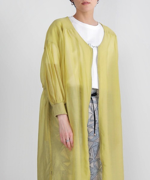 Bou Jeloud（ブージュルード）の「袖ボリュームシアーロングブルゾン（ブルゾン・レディース・ブラック/ライム/グレイッシュベージュ・38）」の18枚目の写真