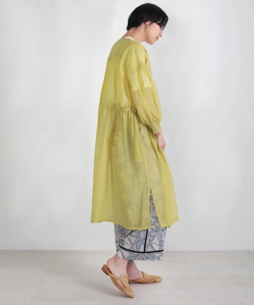 Bou Jeloud（ブージュルード）の「袖ボリュームシアーロングブルゾン（ブルゾン・レディース・ブラック/ライム/グレイッシュベージュ・38）」の6枚目の写真