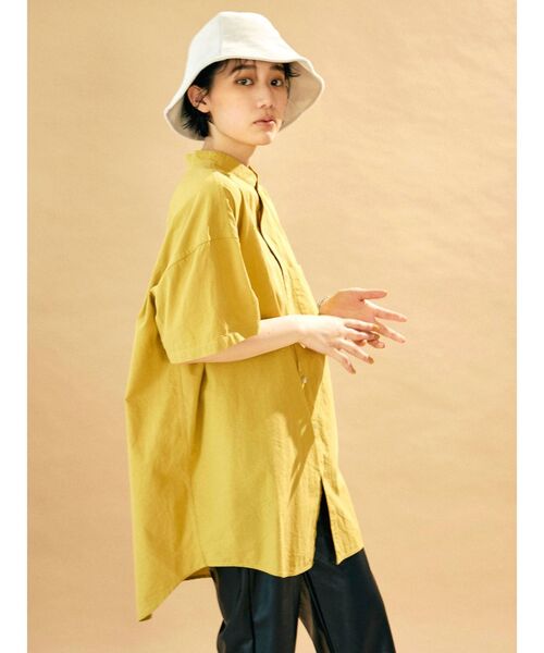 Ungrid（アングリッド）の「ノーカラービッグハーフスリーブシャツ（シャツ/ブラウス・レディース・オフホワイト/グリーン系その他/ブラック・FREE）」の5枚目の写真