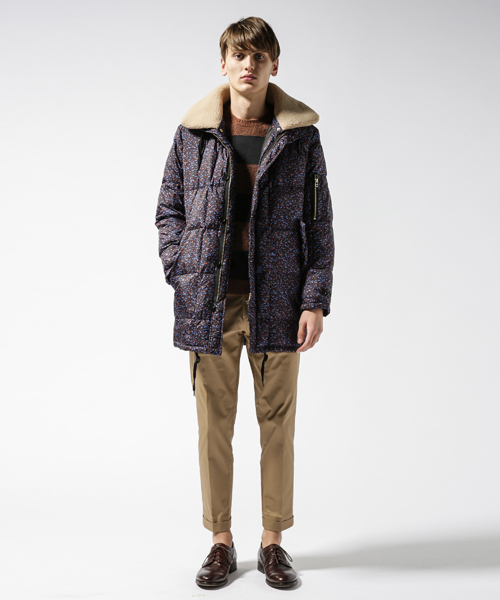 Paul Smith インナー花柄 ライトダウンジャケット 新品同様 Paul Smith インナー花柄 ライトダウンジャケット 新品同様 Paul