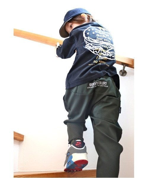 GROOVY COLORS（グルービーカラーズ）の「天竺 HAMBURGER 長袖 ビッグ Tシャツ（Tシャツ/カットソー・キッズ・ホワイト/ブラック・90/100/110/120）」の11枚目の写真