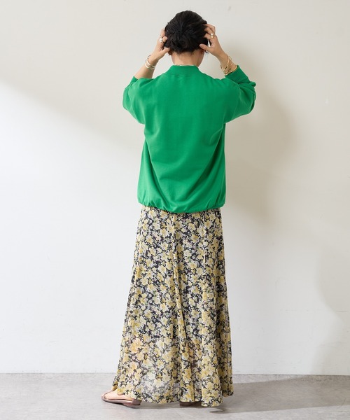 SHENERY（シーナリー）の「バックボリューム裏毛プルオーバー（スウェット・レディース・オフホワイト/グリーン・FREE）」の17枚目の写真