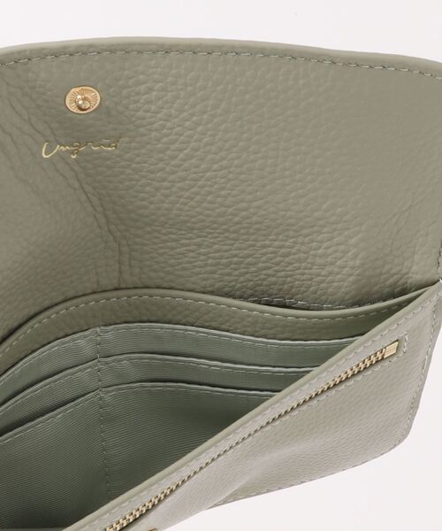 Ungrid（アングリッド）の「【Ungrid/アングリッド】牛革天然石ブローチ　フラップ長財布（財布・レディース・キャメル/ベージュ系その他/ワイン/カーキ/ピンク/グレー/ダークグリーン/ダークブルー/ブルー系その他/ミント/ターコイズブルー/ライトグリーン/アイボリー/ベージュ/ブラック/マスタード/オリーブ・FREE）」の21枚目の写真